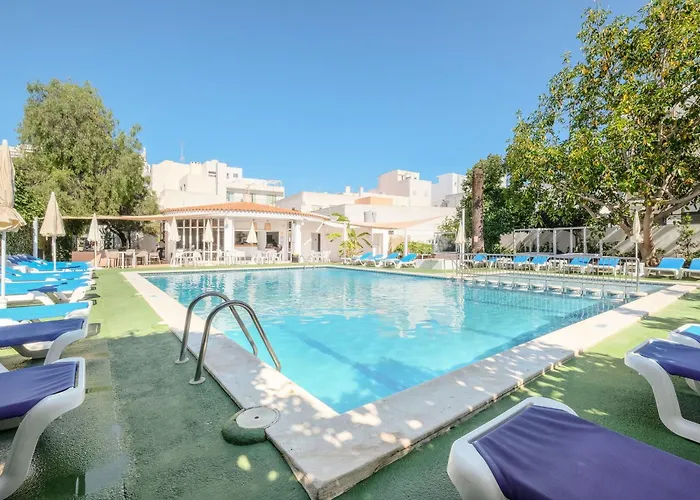 Azuline Hotel Llevant